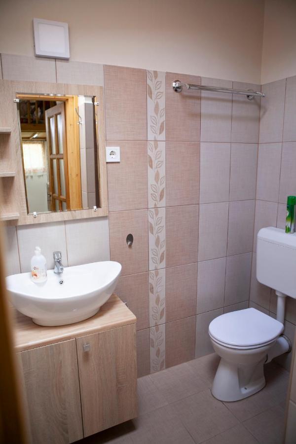Rózsadomb Apartman Zalakaros Exterior foto